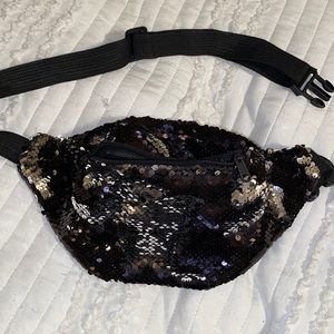 Sparkly Fanny Pack ✨